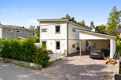 Evert Lööfs väg 3, Björkhaga
