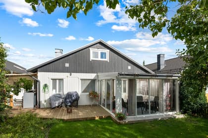 Dyarnevägen 14, Bålsta