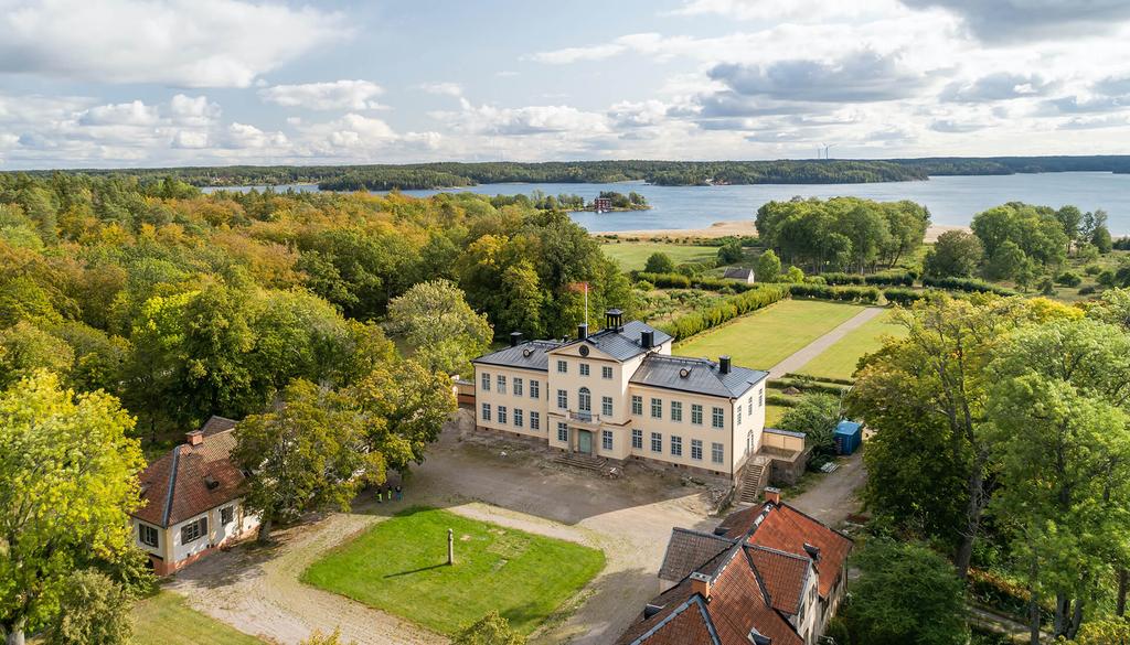 Östanå Slott/Slottet