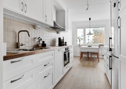 Holmvägen 48, Centrum