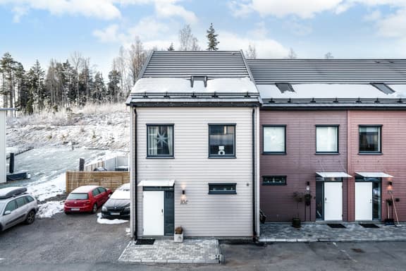 Skvaltagatan 10, Upplands Väsby