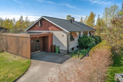 Ängsvägen 4, Kullenområdet