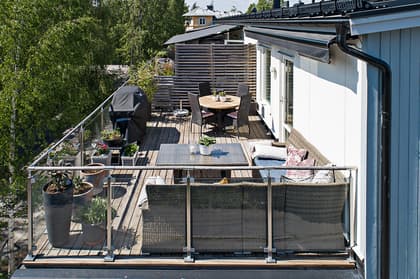 Häradshövdingegatan 15D, Öst På Stan