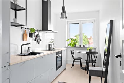 Hantverkaregatan 9B, Centrum