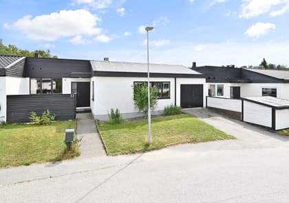 Brogränd 22, Skälby