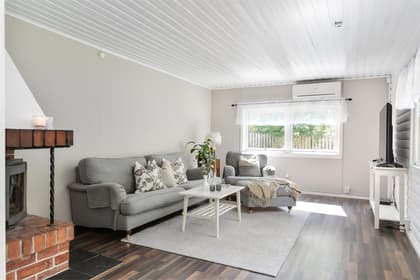 Lundhagsvägen 1, Bro