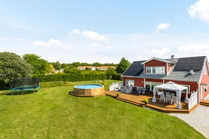 Buxbomsvägen 16, Rosenängarna