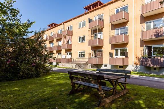 Lövstagatan 21C, Örebro