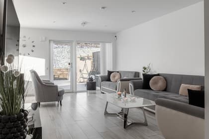 Flugfiskegatan 7B, Glasberga