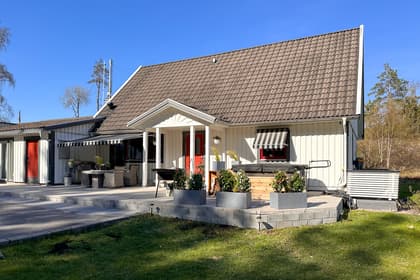 Läby-Västerby 706, Läby