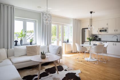 Vänskapens väg 27C, Ljusstaden