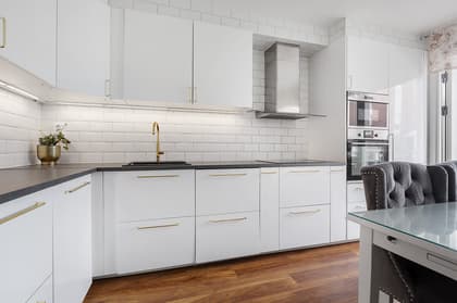 Sveaborgsgatan 17, Kista