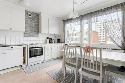 Vänortsstråket 57C, Centrala