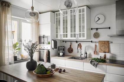 tiled_stove