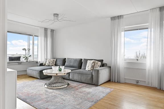 Tvillingarnas gata 305, Haninge