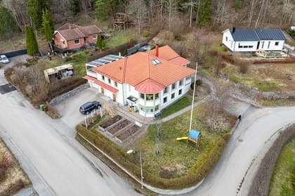 Skogsvägen 1, Örsundsbro