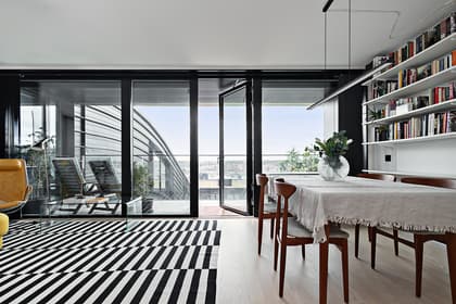 Kungsgatan 63D, Centralt