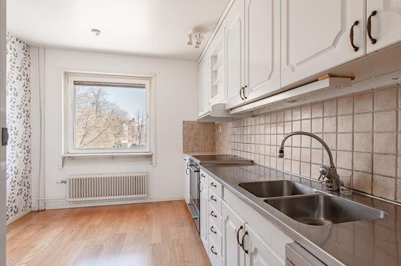 Barrsätragatan 28B, Sandviken