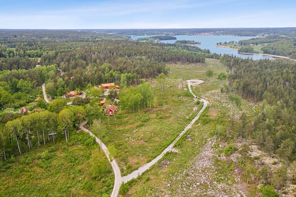 Hälltorpsvägen, Nykvarn