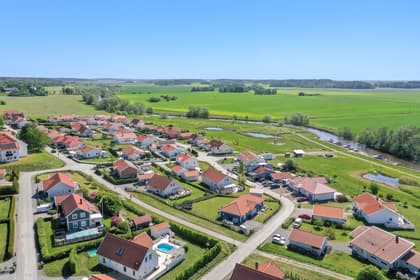 Kaprifolvägen 13, Örsundsbro