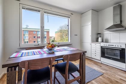 Duvbergsvägen 8, Vårby