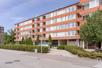 Dag Hammarskjölds väg 1E, Tuna