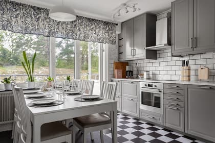 Stallgatan 5, Kronogården