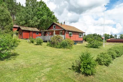 Glasbruksvägen 2, Bryggholmen