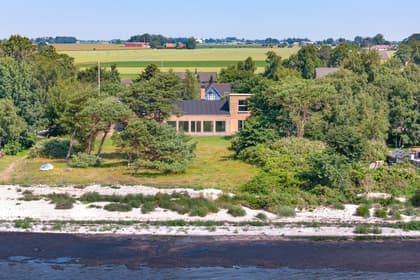 Grythundsvägen 9, Böste