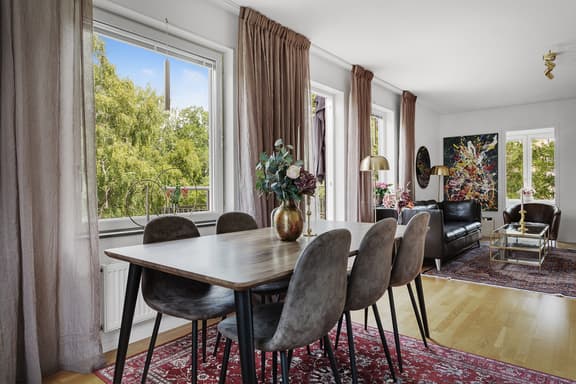 Långbrokungens väg 10, Stockholm