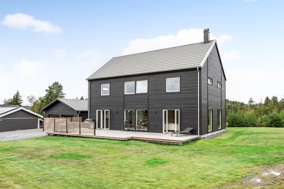 Jägmästarhöjden 3, Mark