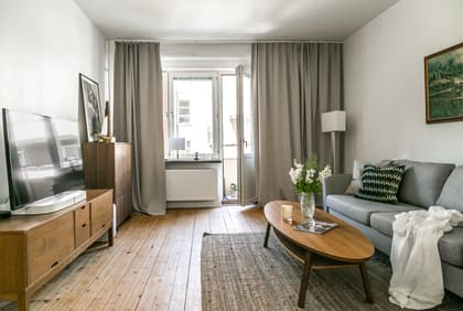 Timmermansgatan 2B, Väster