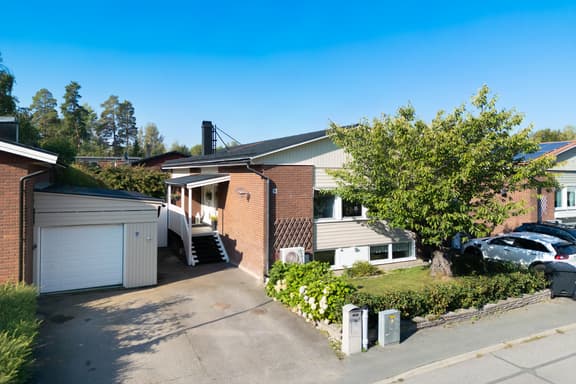 Trastvägen 16, Håbo