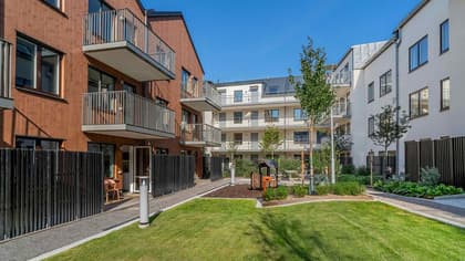 Valla, Bostadsrätter · Väsjö torg · Sollentuna