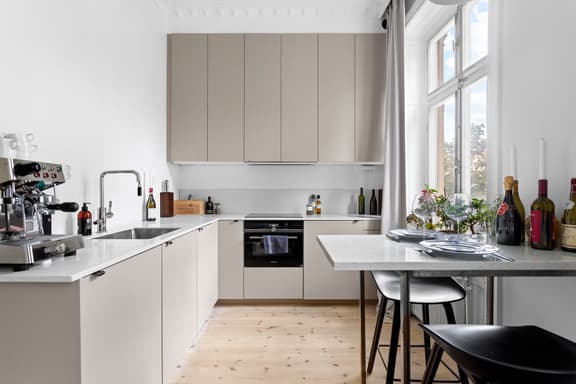 Valhallavägen 50, Stockholm