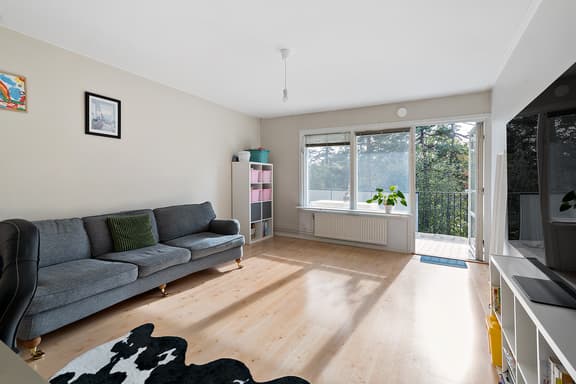 Kruthornsvägen 27, Sollentuna