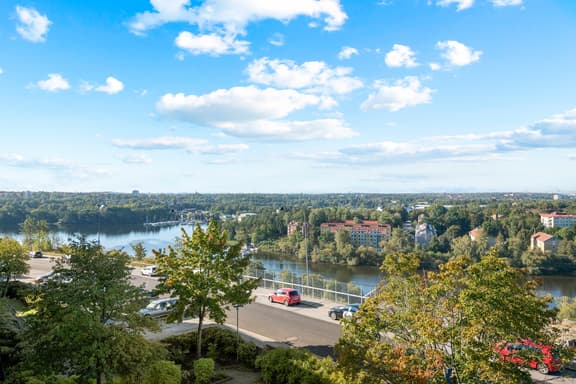 Jungfrudansen 58, Solna