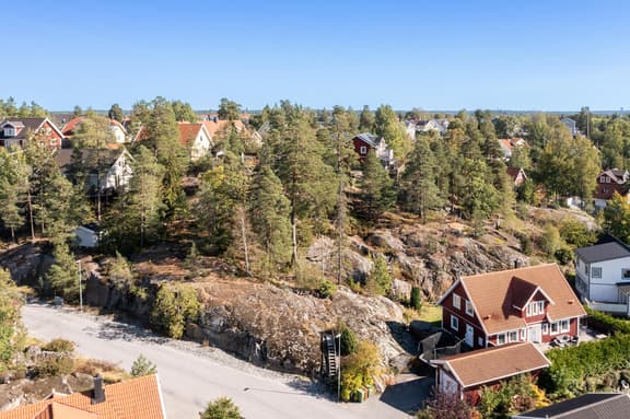 Lingonbackarna 6, Huddinge