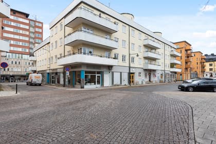 Västra Kanalgatan 9, Centrum