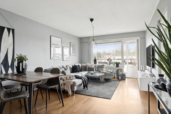 Hovgårdsvägen 8, Lerum