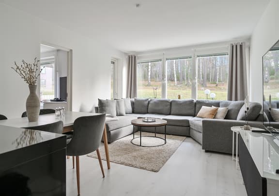 Holmvägen 15, Upplands Väsby