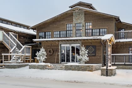 Viktors Lodge 15, Sälfjällstorget