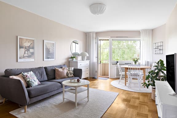 Kyrkvärdsvägen 13, Örebro