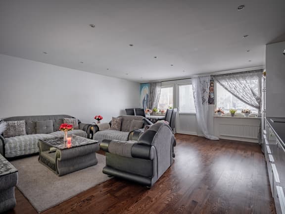 Hagtornsvägen 6, Upplands Väsby