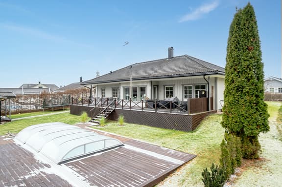 Lövsjövägen 7, Flen