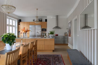 Brogatan 9A, Centrum