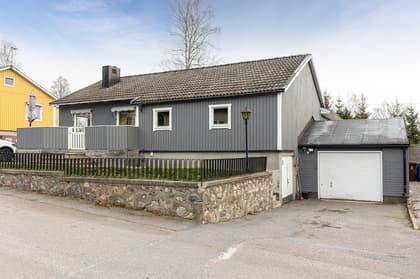 Snevringevägen 13, Hallstahammar