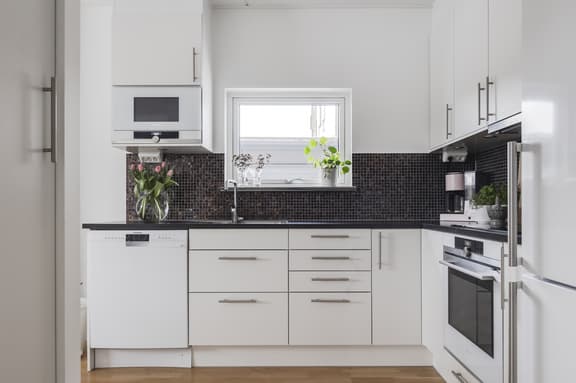 Olofsgatan 15, Örebro