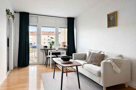 Lagmansgatan 24, Karlskrona