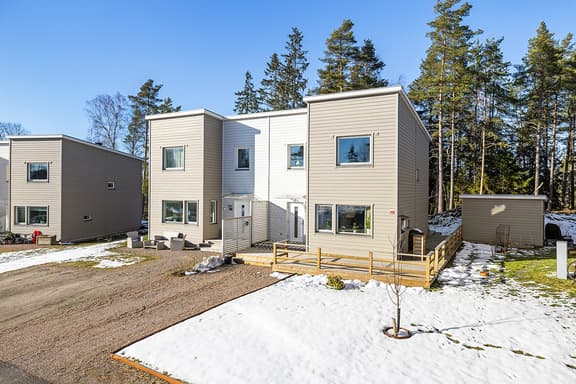 Augustas gata 8A, Vänersborg